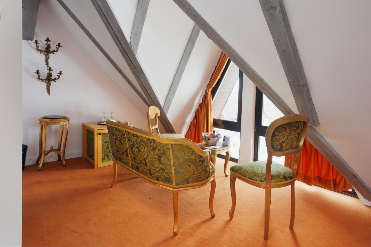 Conacul Archia Hotel Дева Екстериор снимка