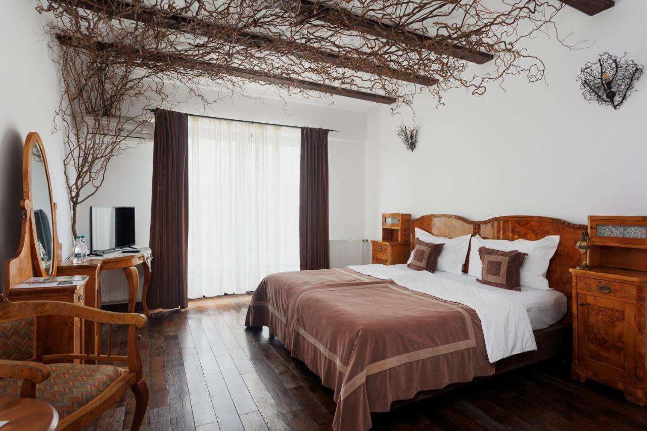 Conacul Archia Hotel Дева Екстериор снимка