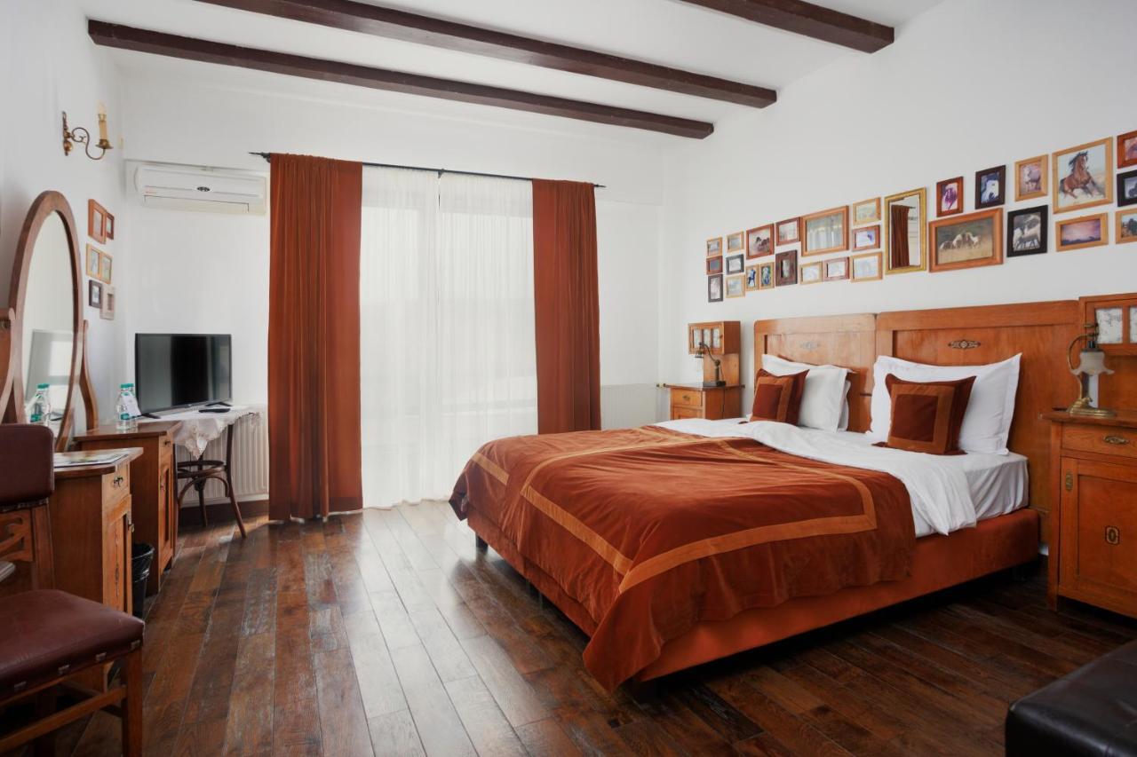 Conacul Archia Hotel Дева Екстериор снимка