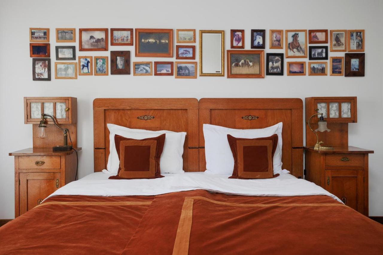 Conacul Archia Hotel Дева Екстериор снимка
