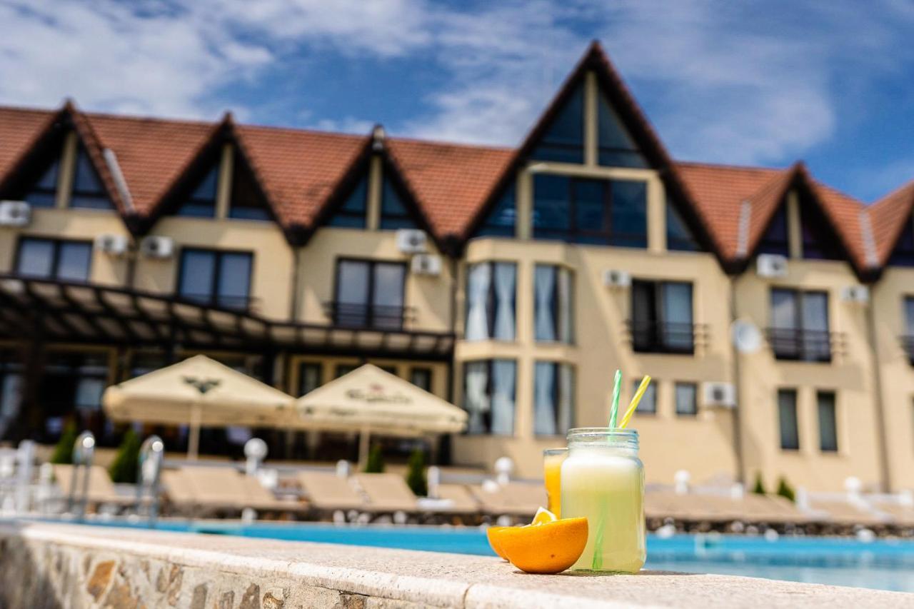Conacul Archia Hotel Дева Екстериор снимка