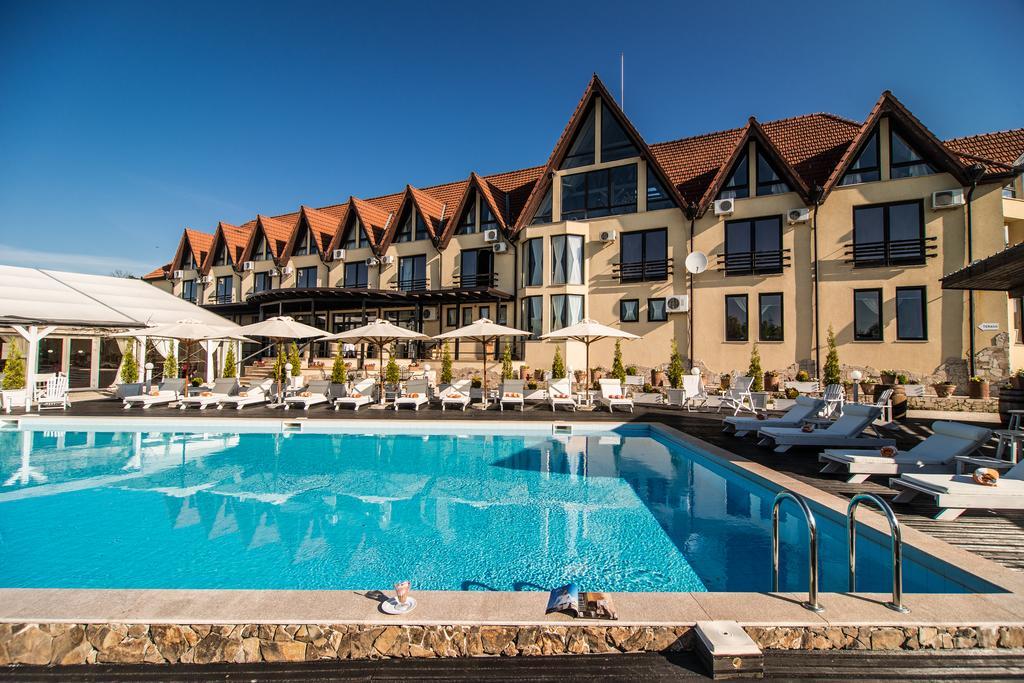 Conacul Archia Hotel Дева Екстериор снимка
