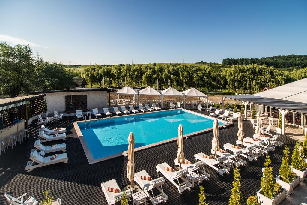 Conacul Archia Hotel Дева Екстериор снимка