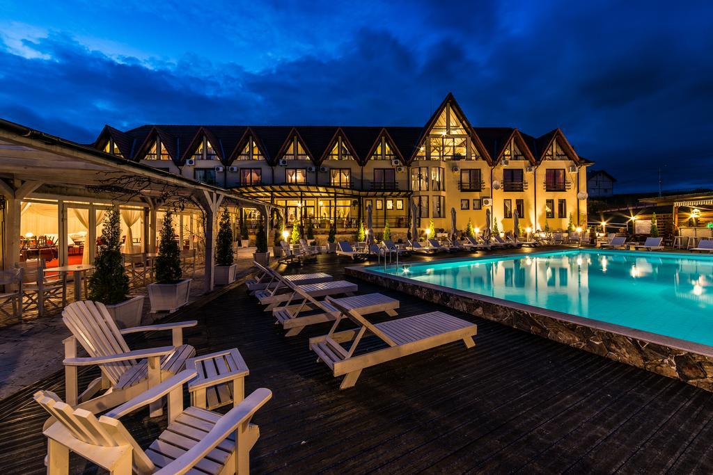 Conacul Archia Hotel Дева Екстериор снимка